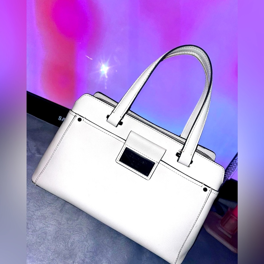 White calvin klien handbag